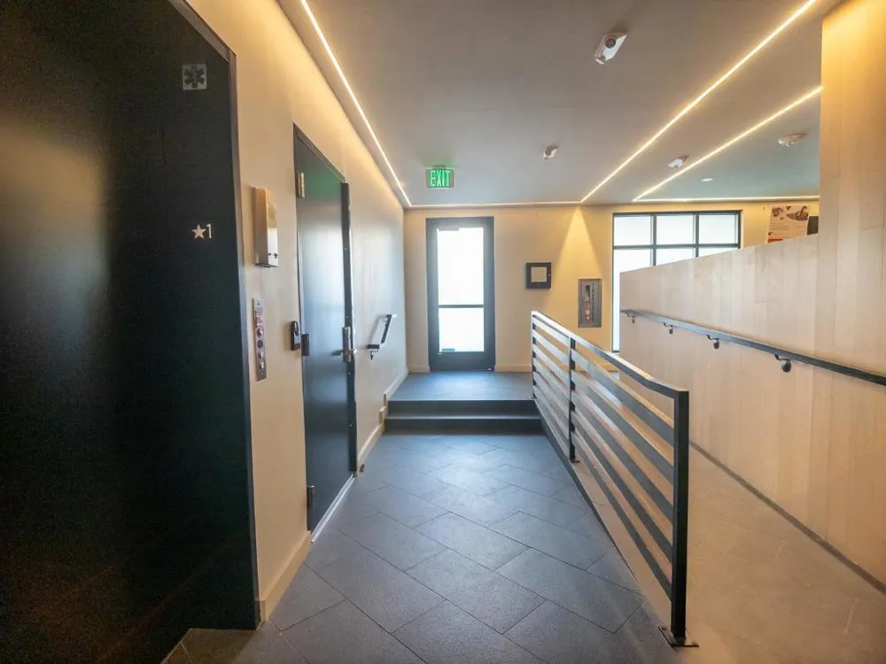 1201 Sutter Street #PH606 San Francisco, CA 94109