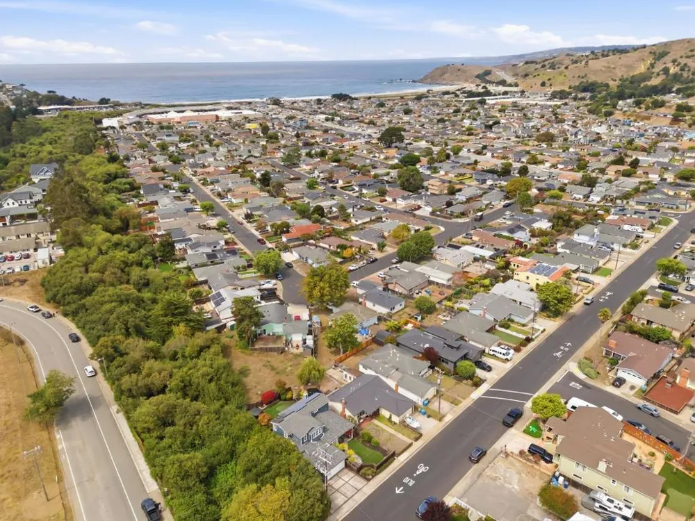 1384 Peralta Road Pacifica, CA 94044