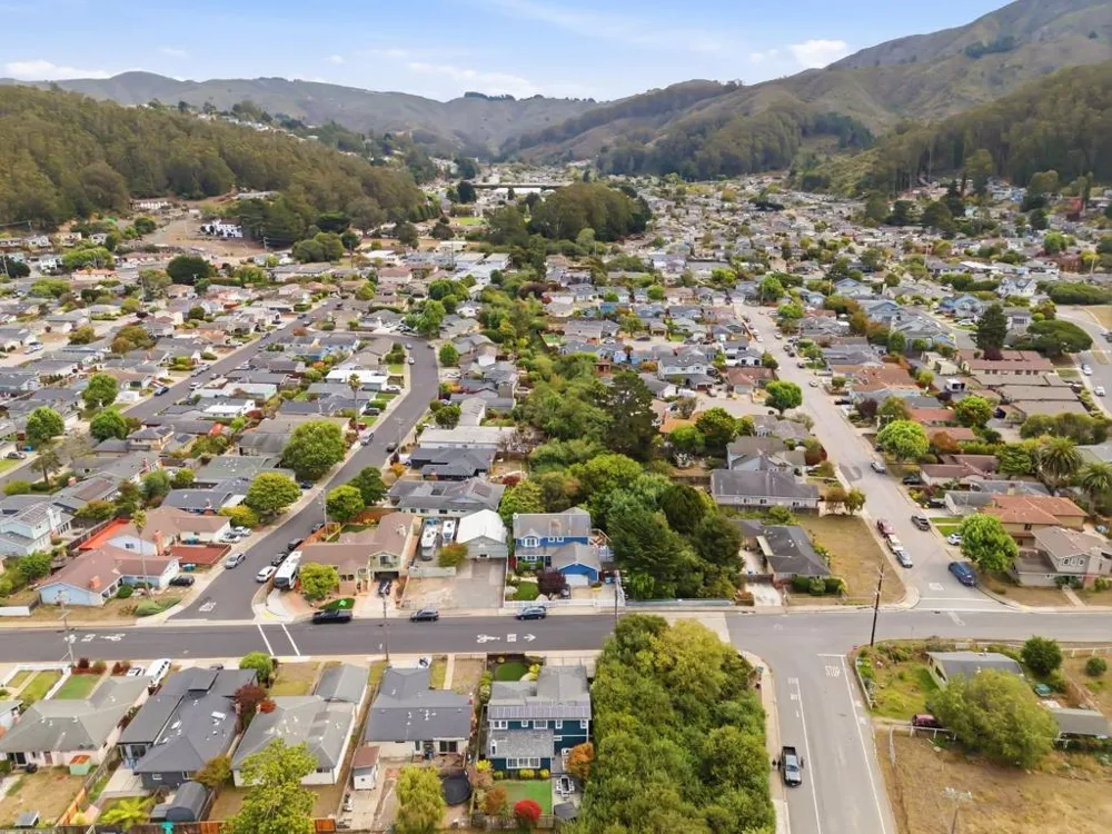 1384 Peralta Road Pacifica, CA 94044