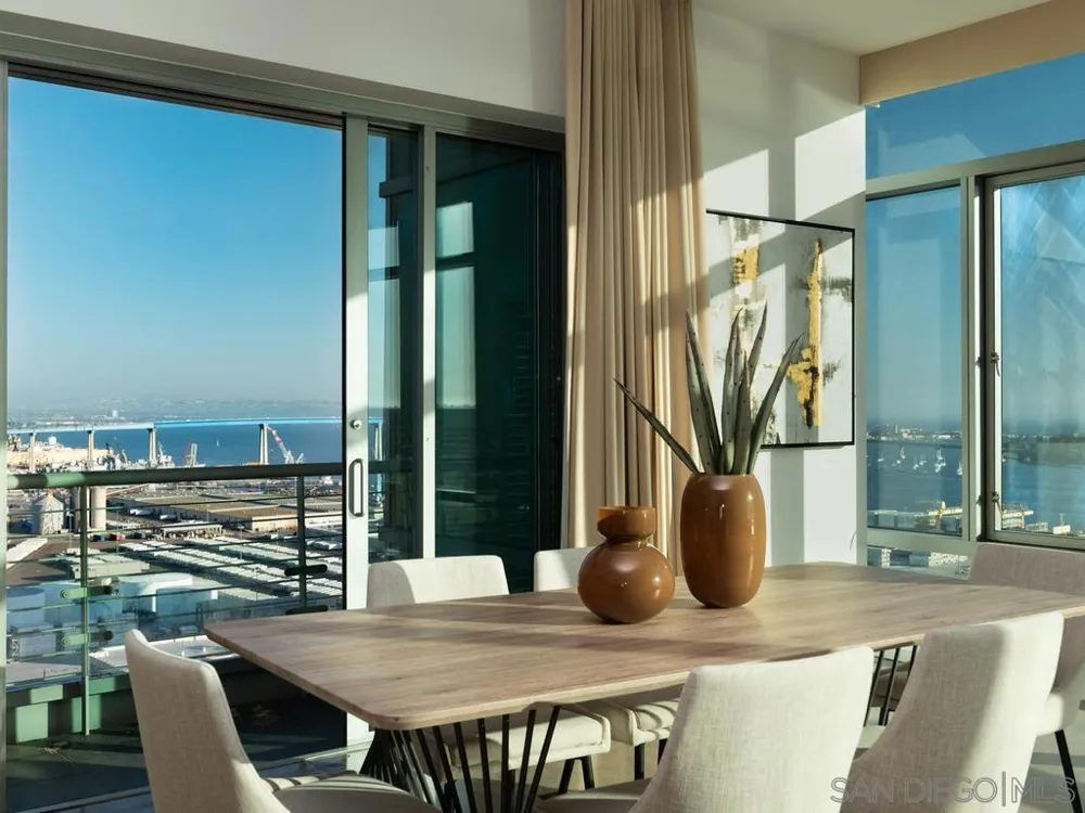 165 6th Ave #2803 San Diego, CA 92101