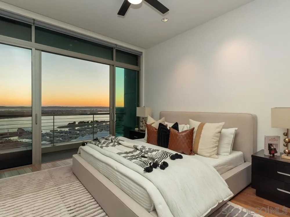 165 6th Ave #2803 San Diego, CA 92101