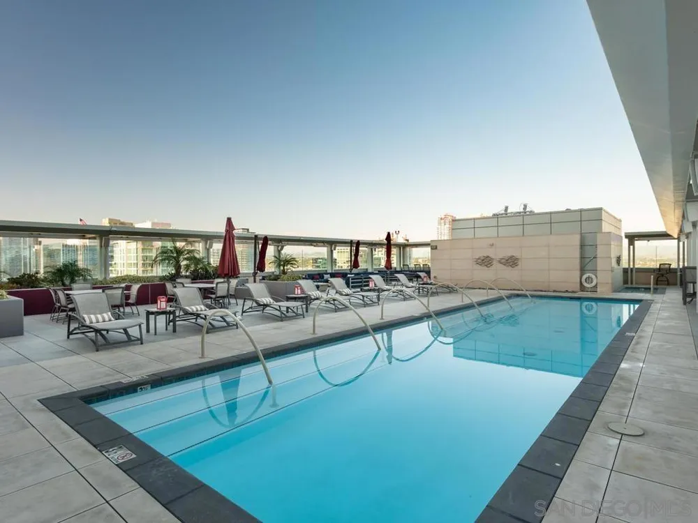 165 6th Ave #2803 San Diego, CA 92101