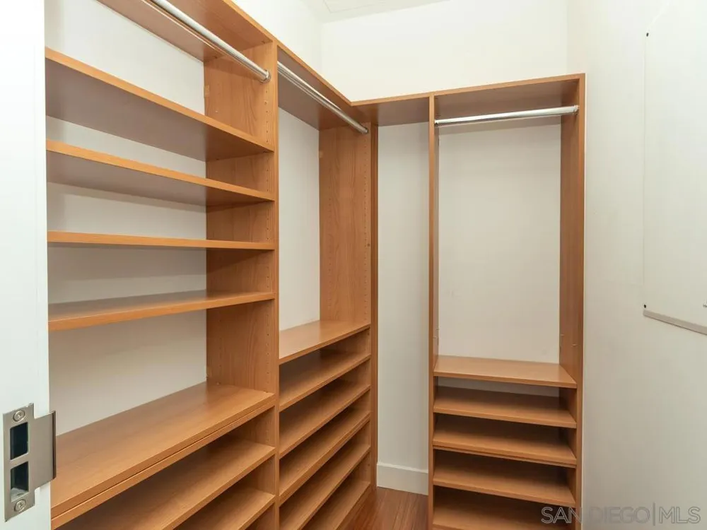 165 6th Ave #2803 San Diego, CA 92101