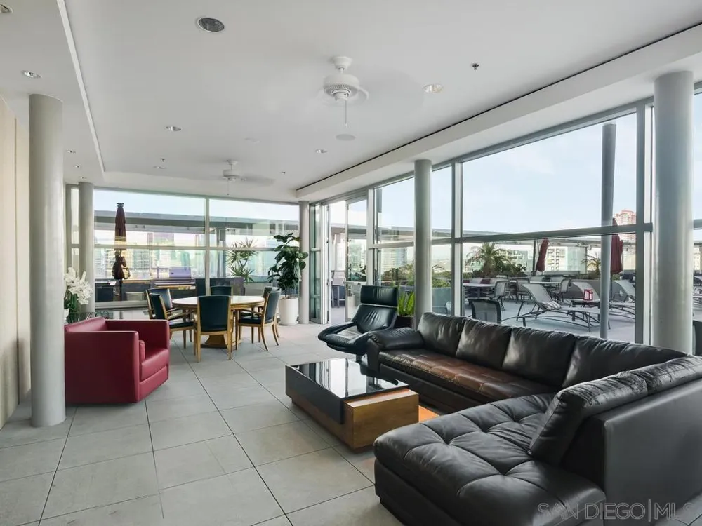165 6th Ave #2803 San Diego, CA 92101