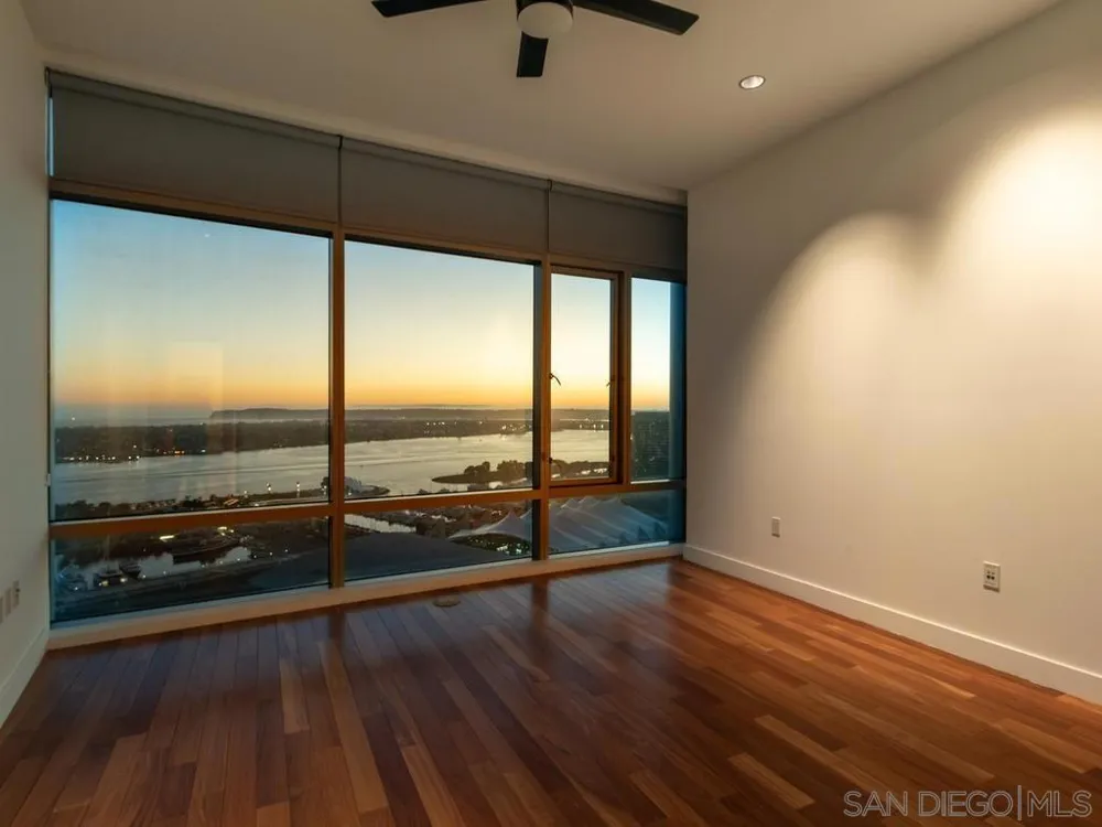 165 6th Ave #2803 San Diego, CA 92101