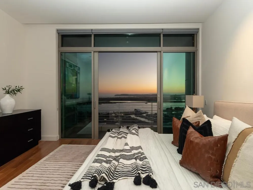 165 6th Ave #2803 San Diego, CA 92101