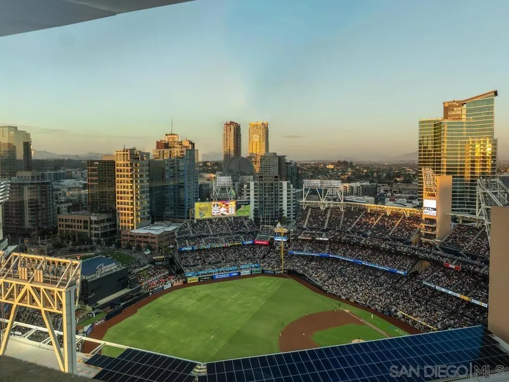 165 6th Ave #2803 San Diego, CA 92101