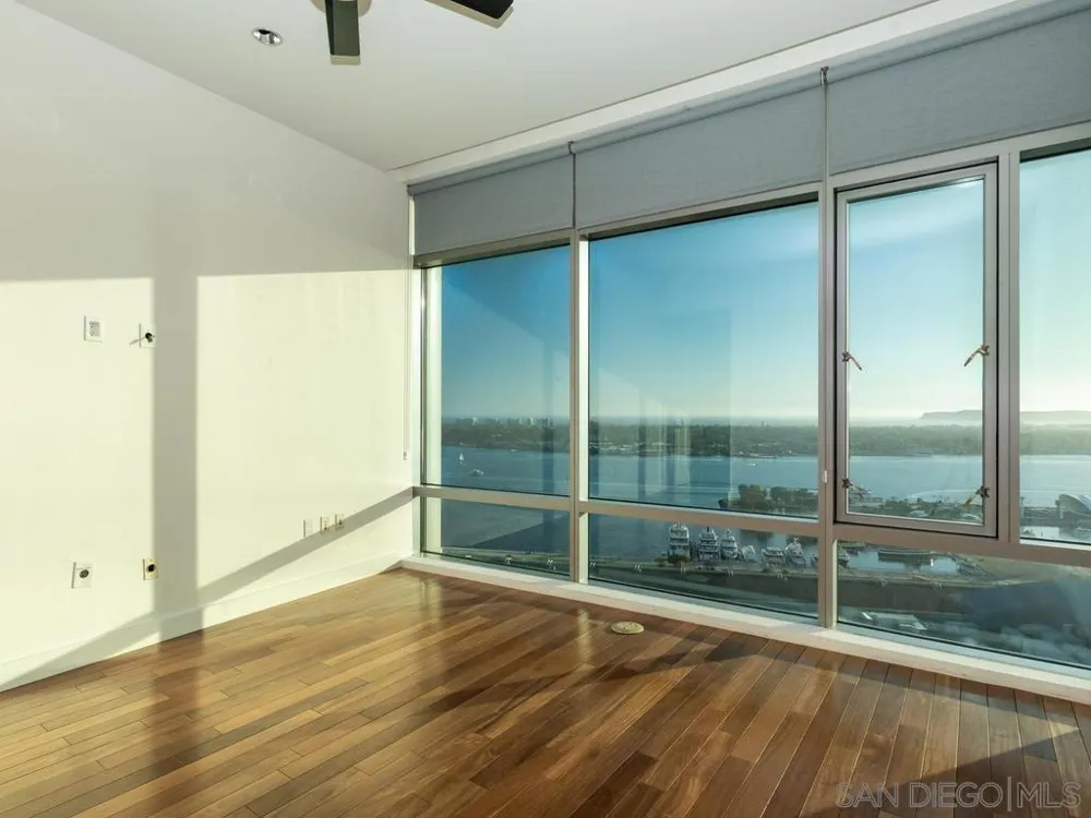 165 6th Ave #2803 San Diego, CA 92101