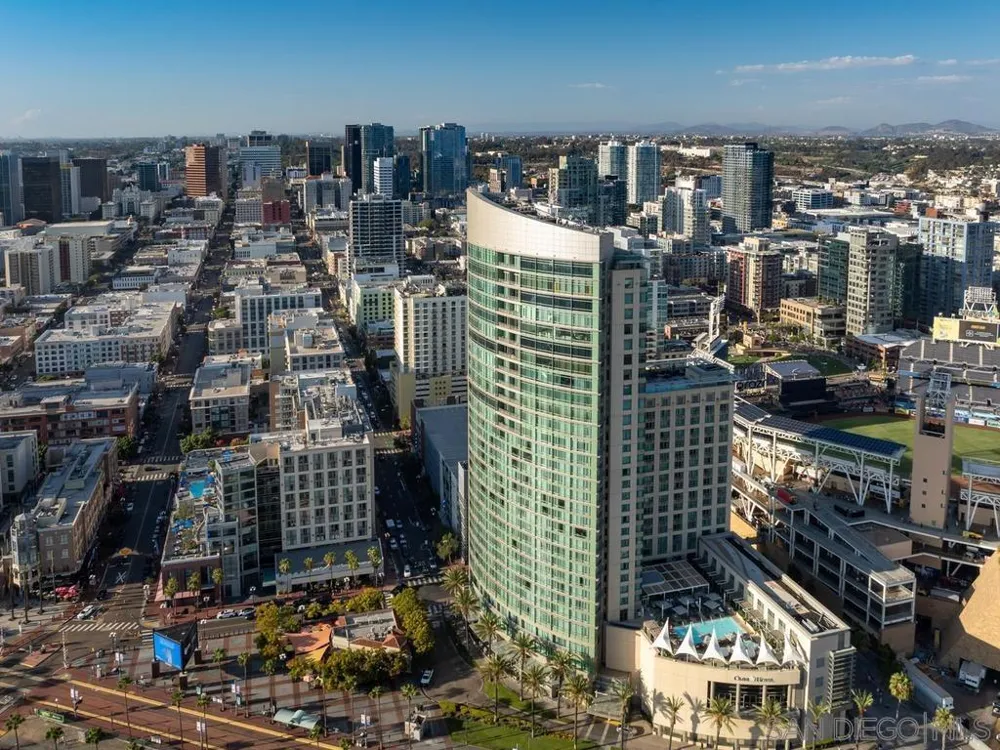 165 6th Ave #2803 San Diego, CA 92101