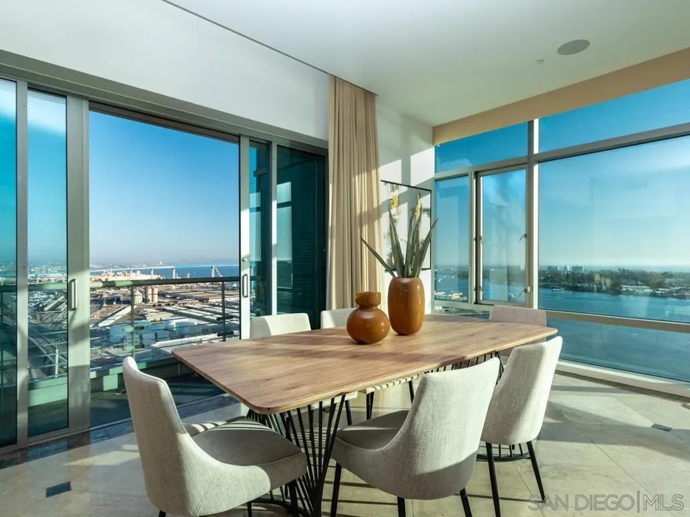 165 6th Ave #2803 San Diego, CA 92101
