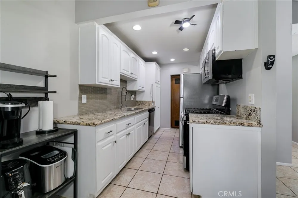 1439 Fredericks Upland, CA 91786
