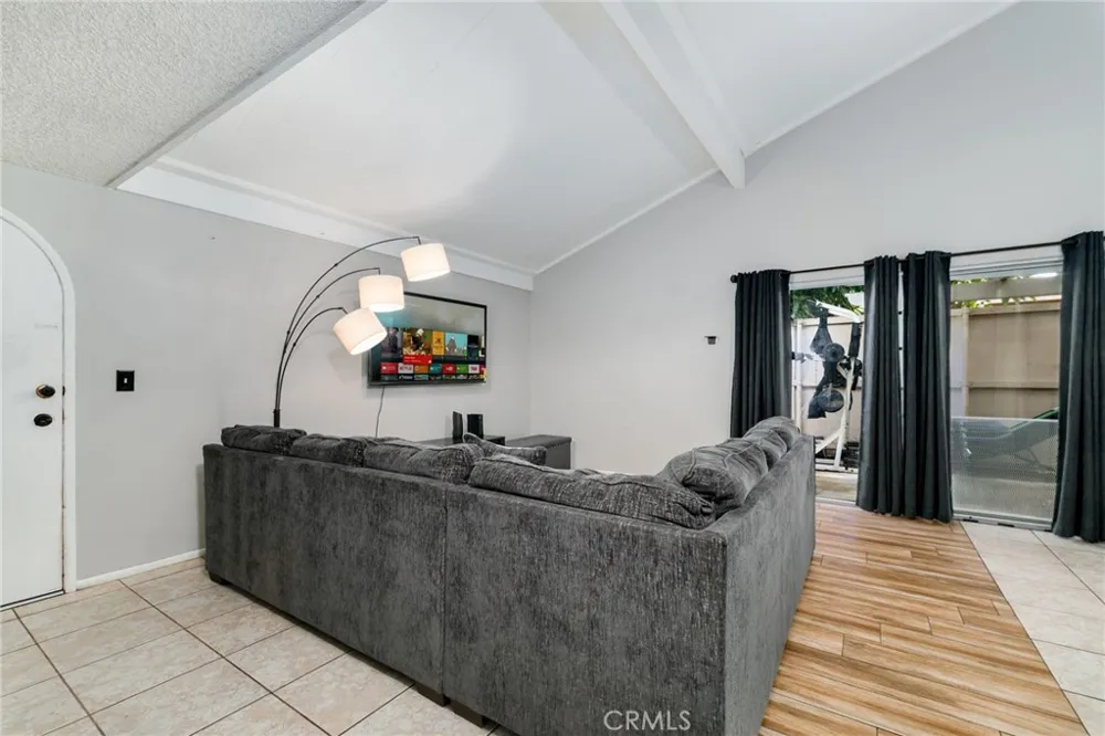 1439 Fredericks Upland, CA 91786