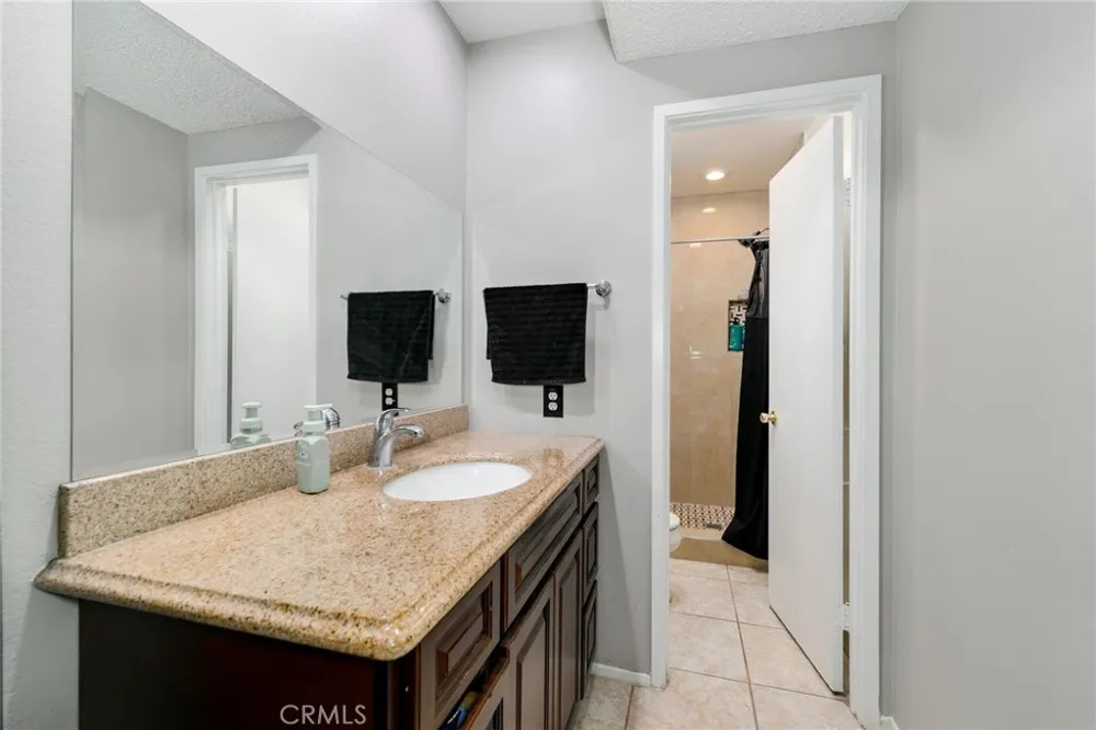 1439 Fredericks Upland, CA 91786