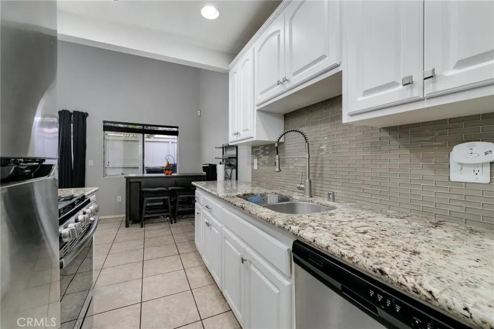 1439 Fredericks Upland, CA 91786