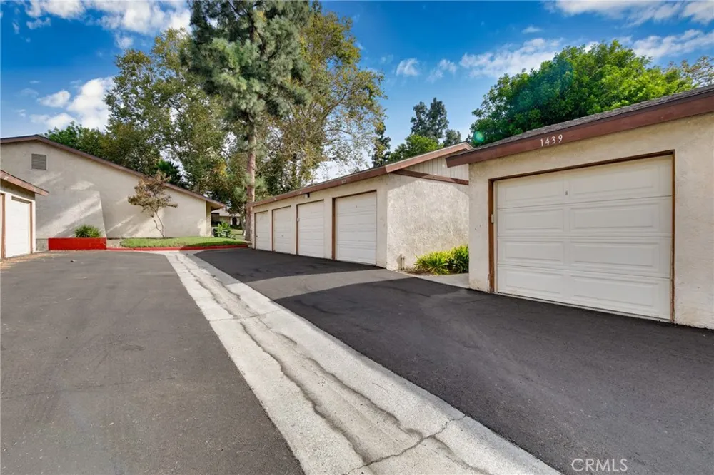 1439 Fredericks Upland, CA 91786