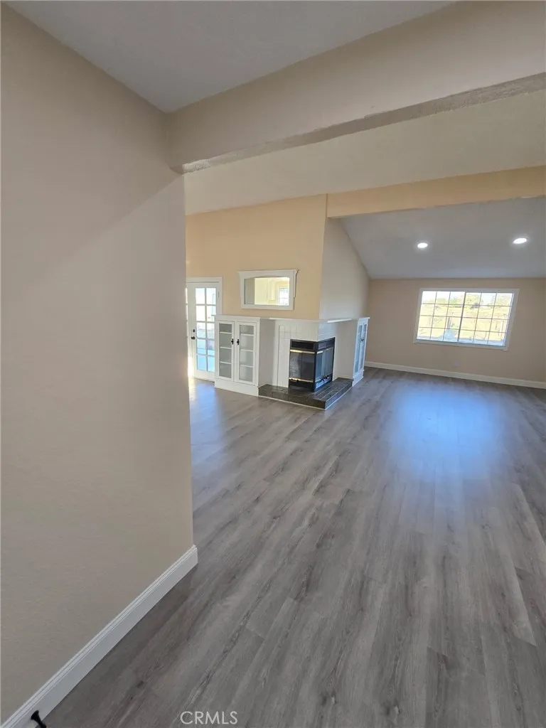 40906 159th E Lake Los Angeles, CA 93535