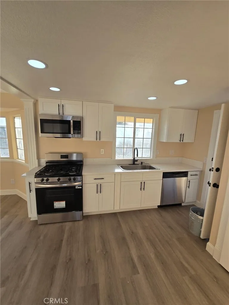 40906 159th E Lake Los Angeles, CA 93535