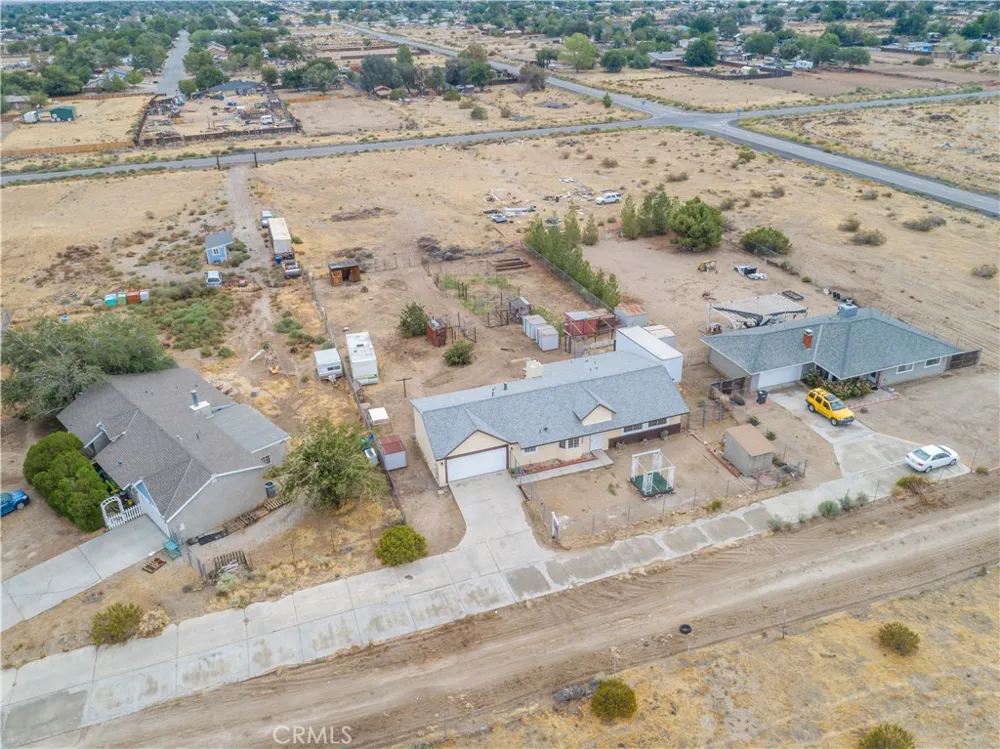 40906 159th E Lake Los Angeles, CA 93535