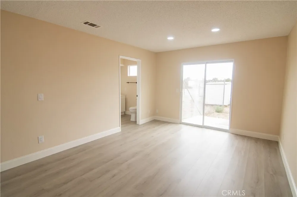 40906 159th E Lake Los Angeles, CA 93535