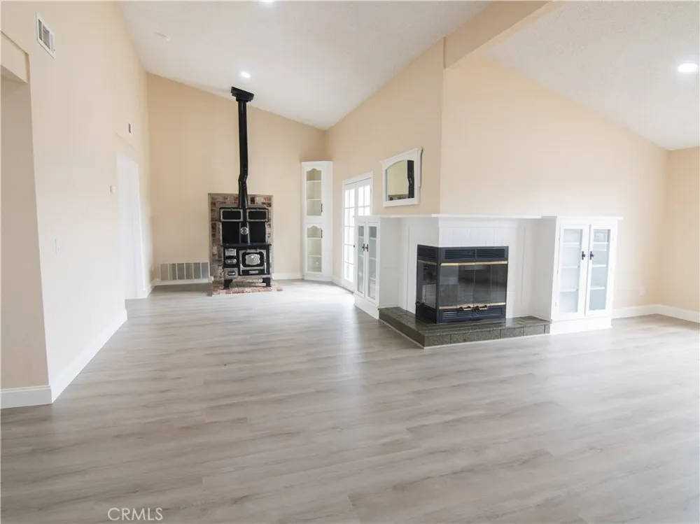 40906 159th E Lake Los Angeles, CA 93535