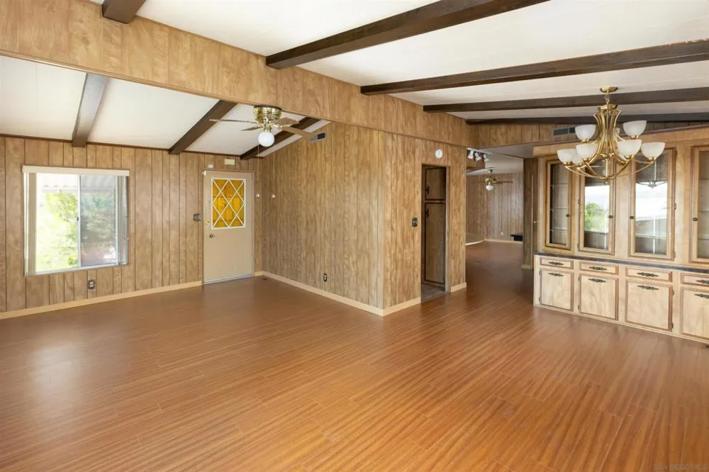 275 S Worthington St #105 Spring Valley, CA 91977