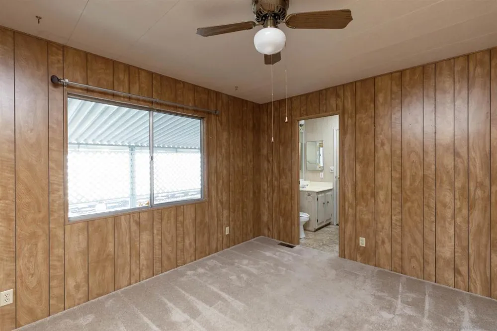275 S Worthington St #105 Spring Valley, CA 91977
