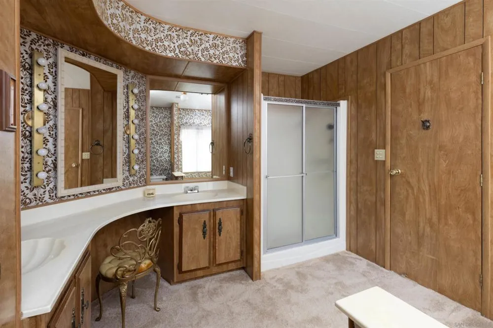 275 S Worthington St #105 Spring Valley, CA 91977