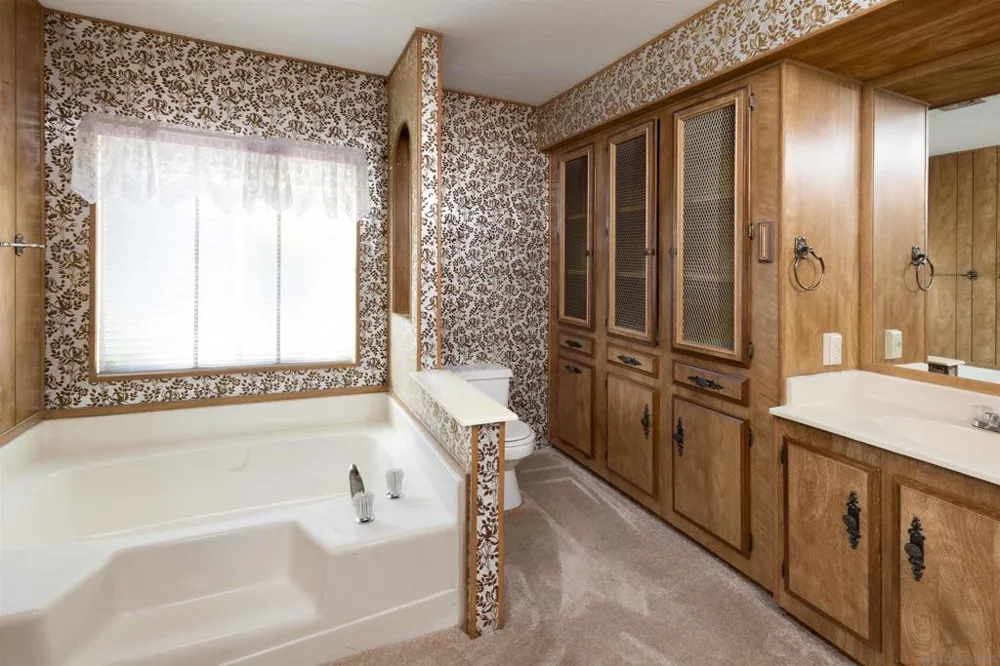 275 S Worthington St #105 Spring Valley, CA 91977