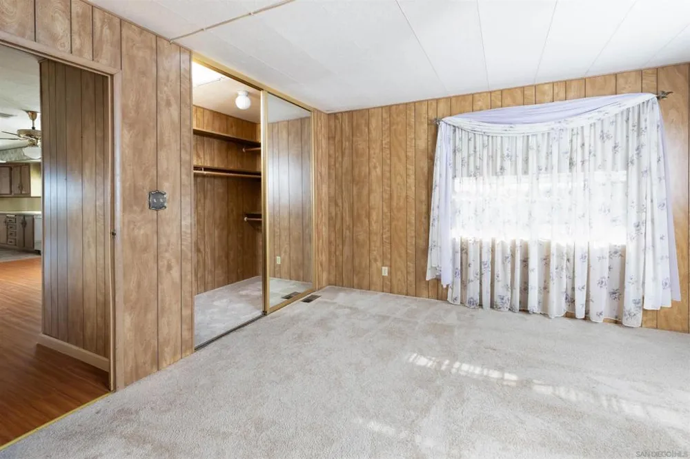 275 S Worthington St #105 Spring Valley, CA 91977