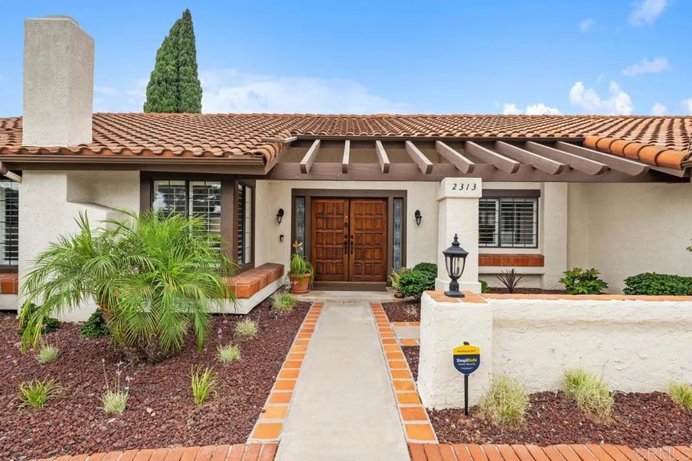 2313 Eucalyptus Avenue Escondido, CA 92029