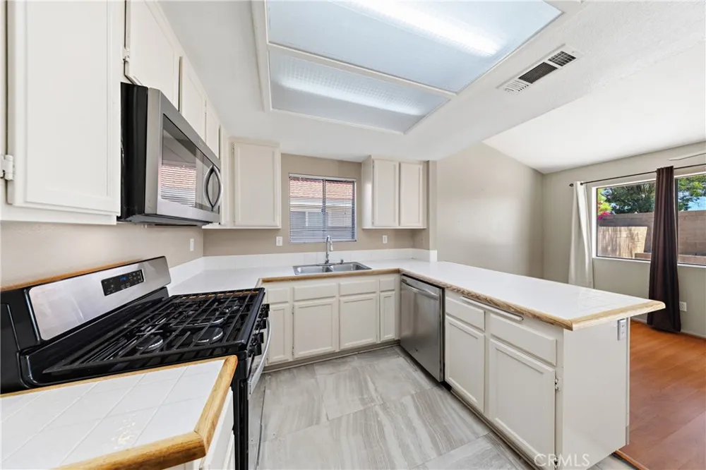 560 Boston Street Hemet, CA 92545