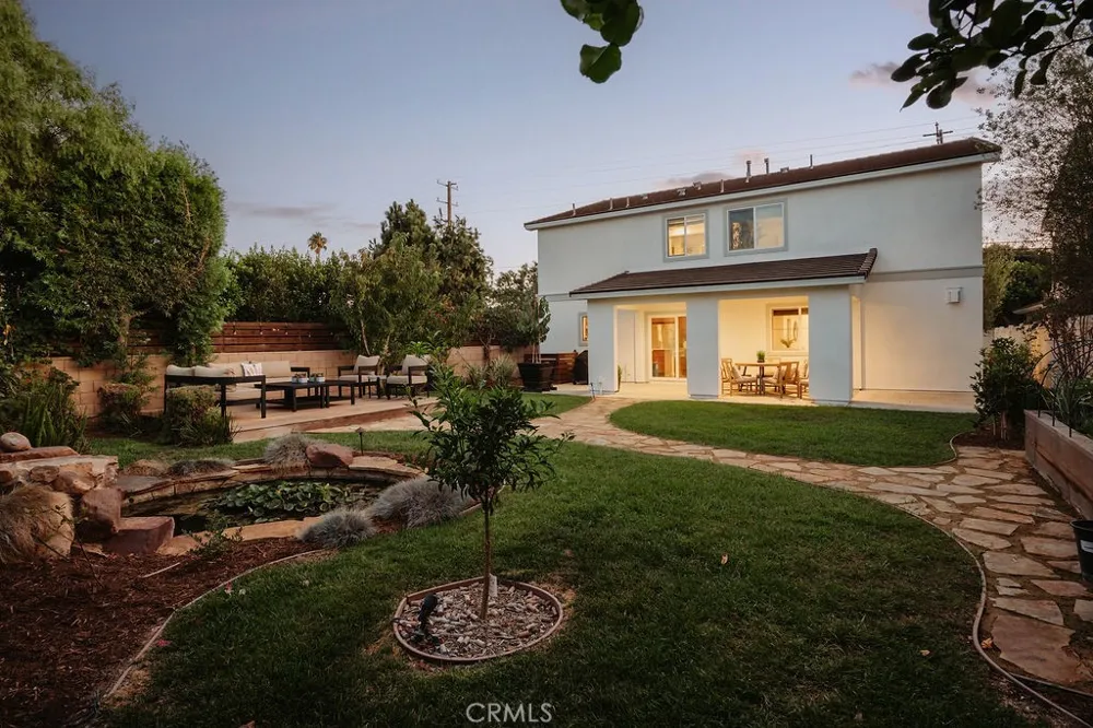 236 E 16th Street Costa Mesa, CA 92627