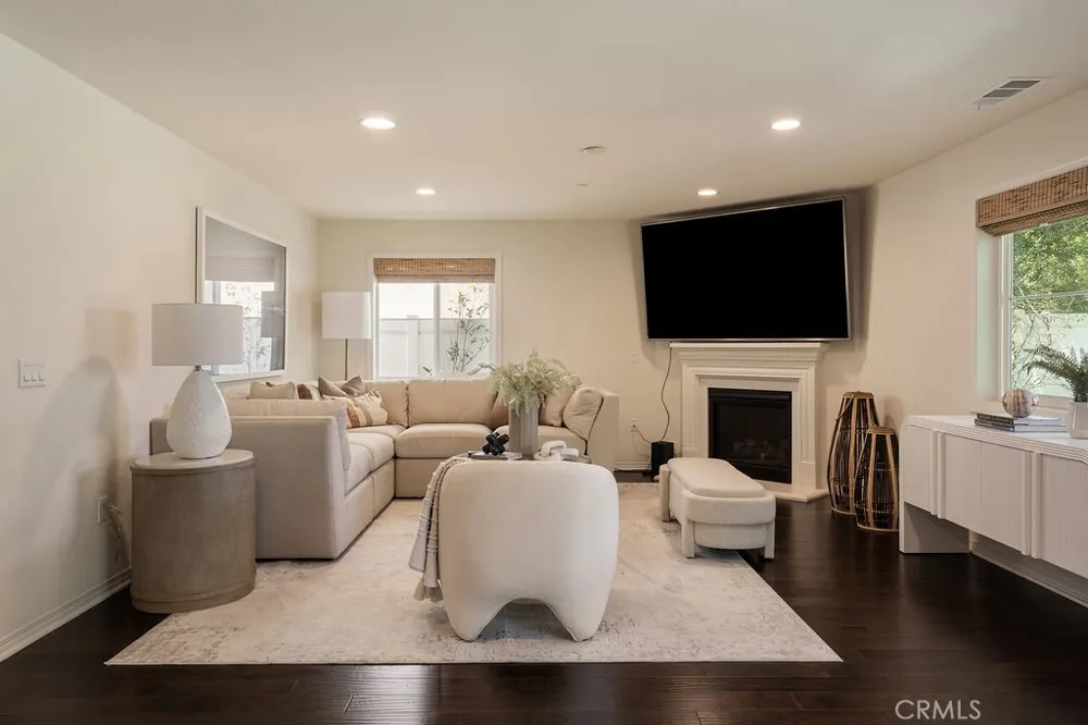 236 E 16th Street Costa Mesa, CA 92627