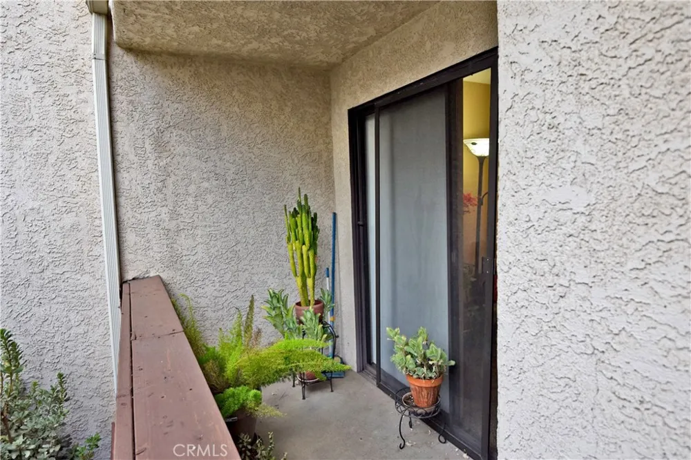 15155 Sherman Way #37 Van Nuys, CA 91405
