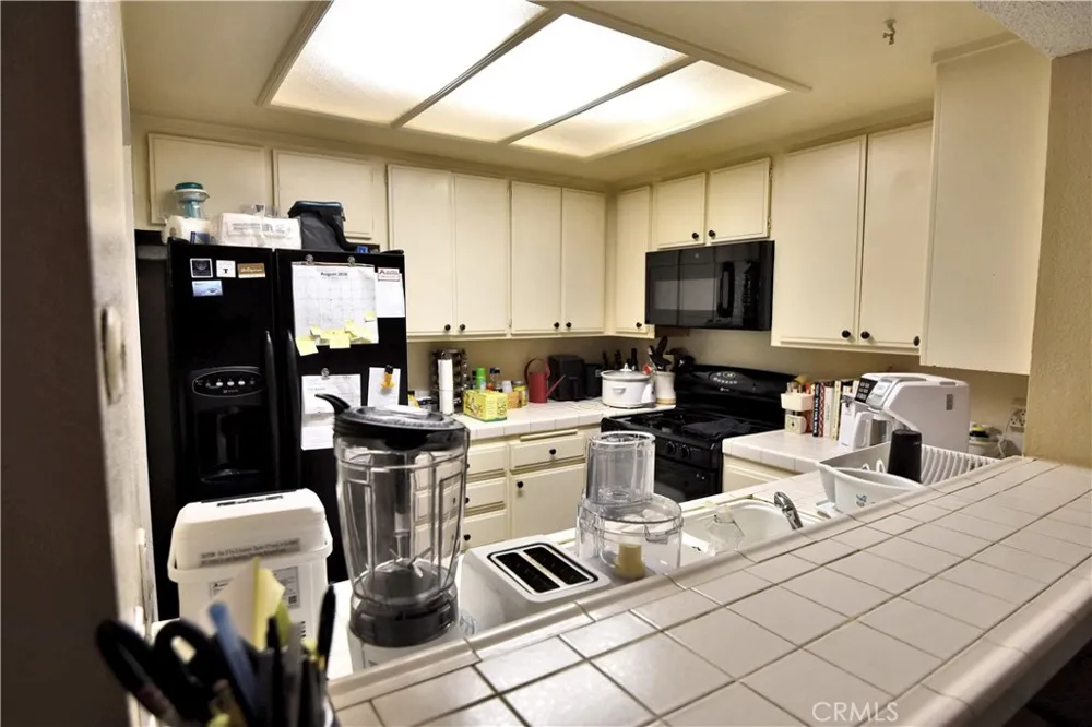 15155 Sherman Way #37 Van Nuys, CA 91405