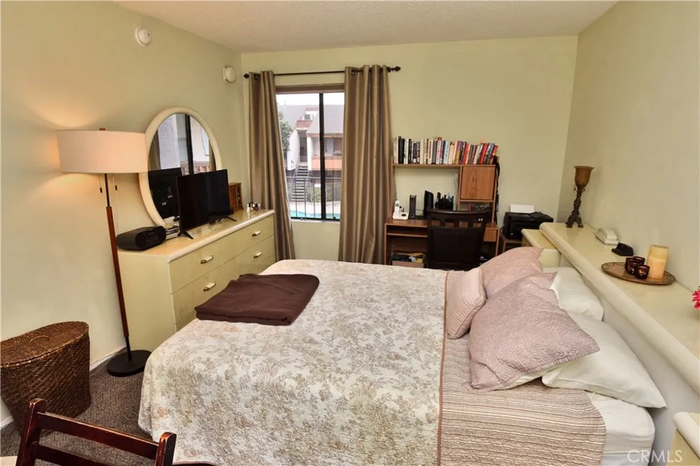 15155 Sherman Way #37 Van Nuys, CA 91405