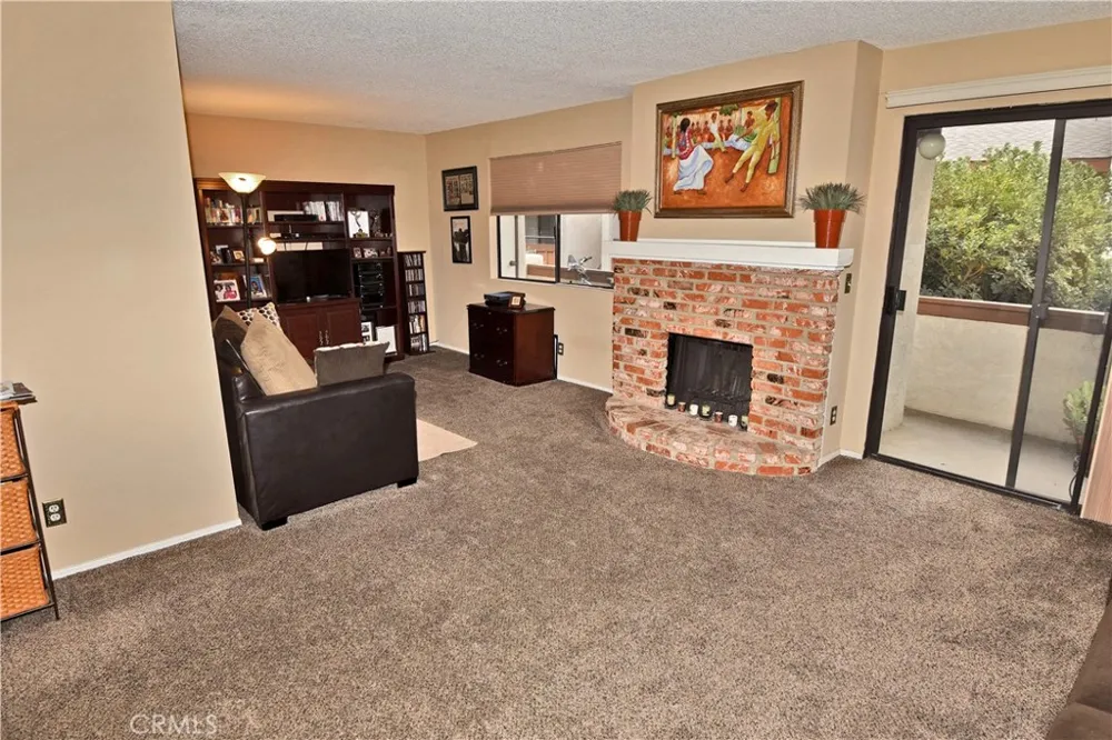 15155 Sherman Way #37 Van Nuys, CA 91405