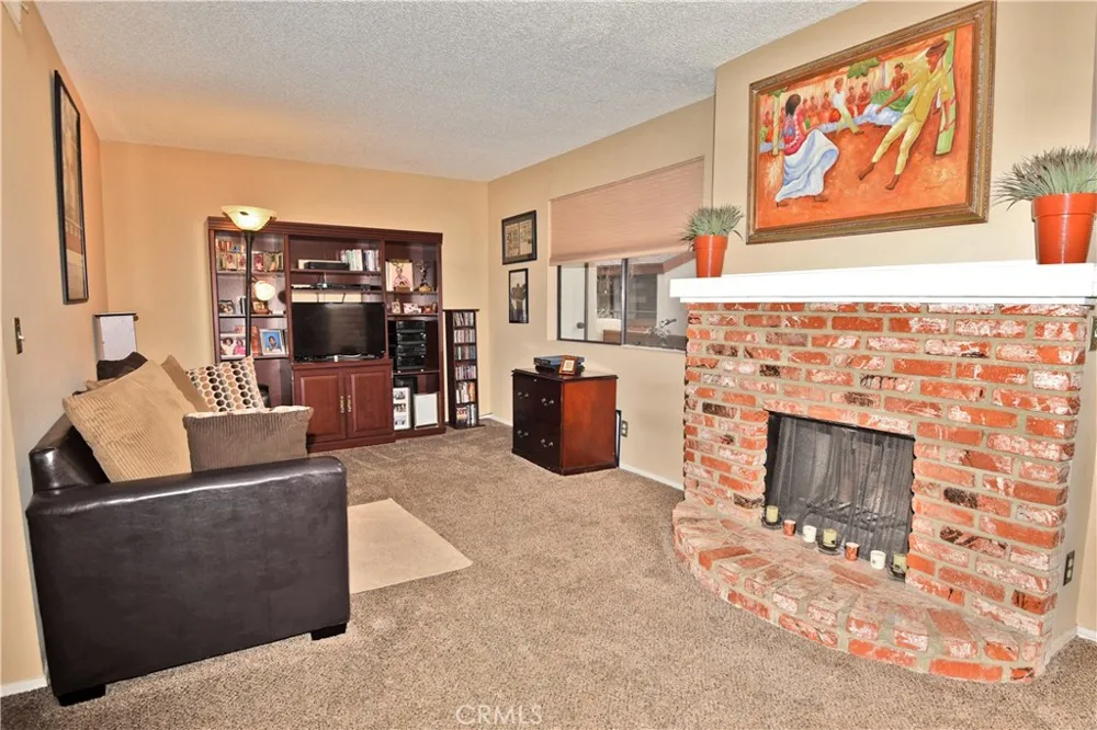 15155 Sherman Way #37 Van Nuys, CA 91405