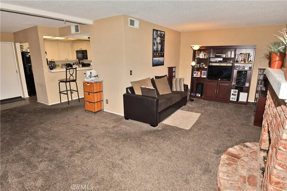 15155 Sherman Way #37 Van Nuys, CA 91405