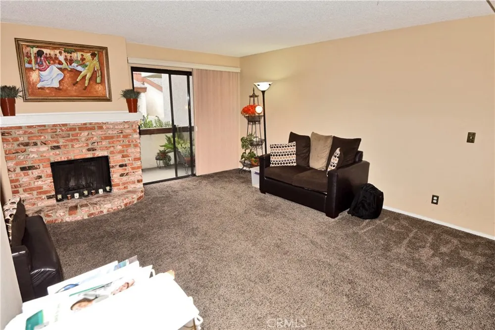 15155 Sherman Way #37 Van Nuys, CA 91405