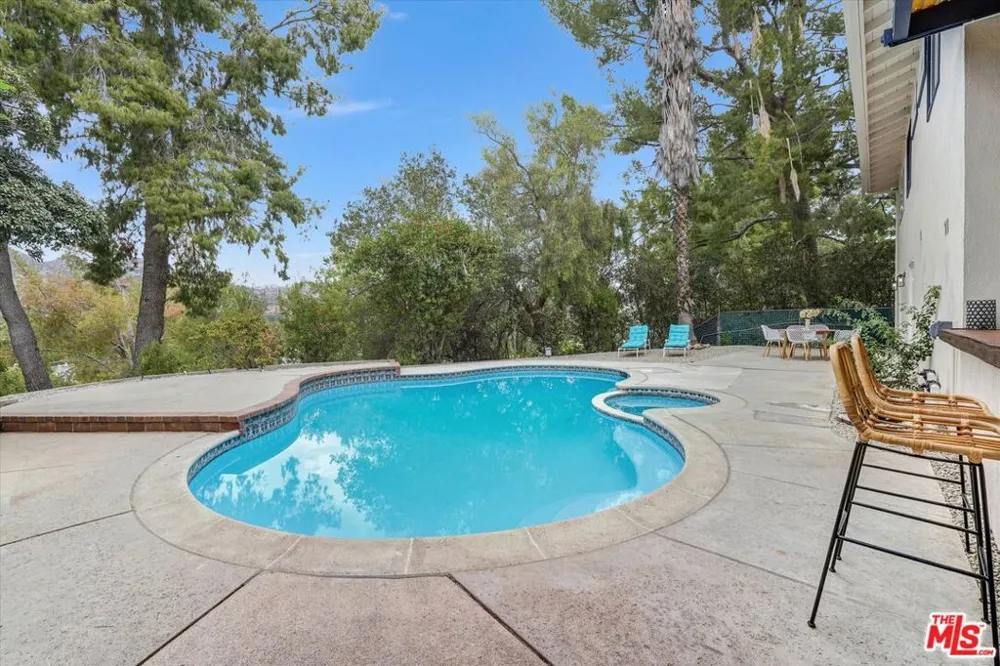 9721 Nevada Avenue Los Angeles, CA 91311