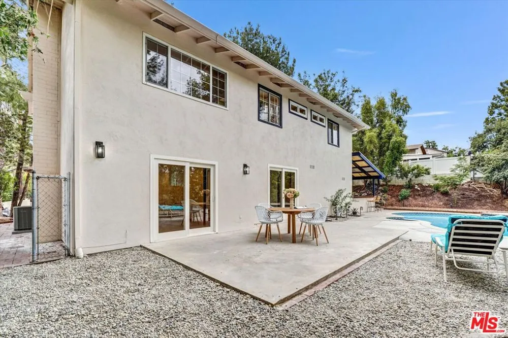 9721 Nevada Avenue Los Angeles, CA 91311