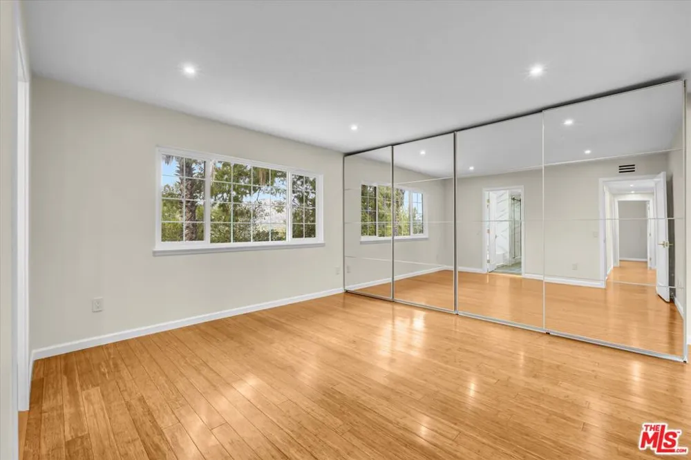 9721 Nevada Avenue Los Angeles, CA 91311