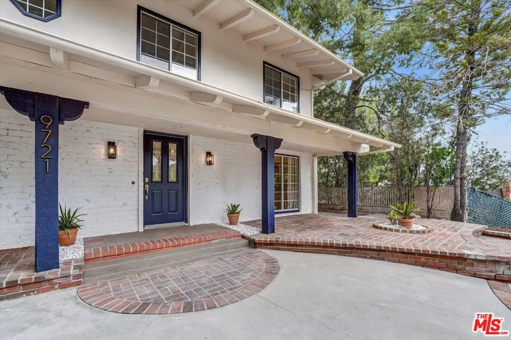 9721 Nevada Avenue Los Angeles, CA 91311