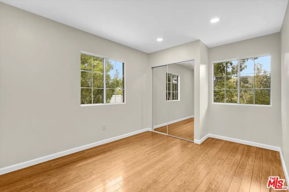 9721 Nevada Avenue Los Angeles, CA 91311