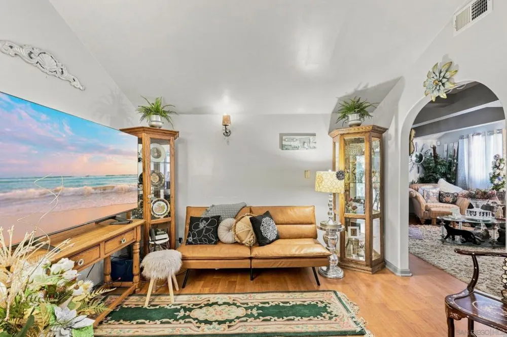 227 Millar El Cajon, CA 92020