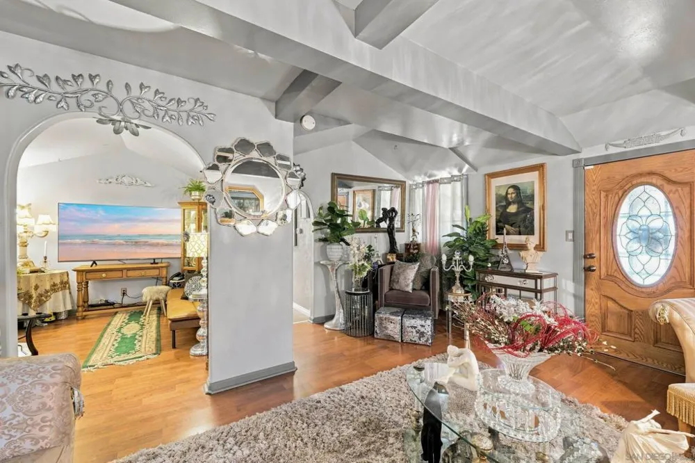 227 Millar El Cajon, CA 92020