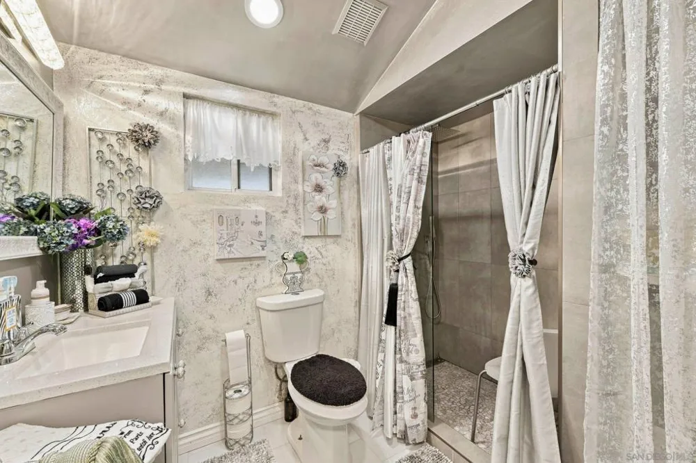 227 Millar El Cajon, CA 92020