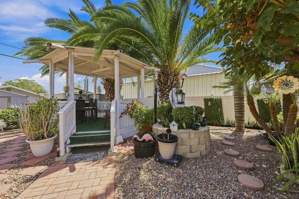 227 Millar El Cajon, CA 92020