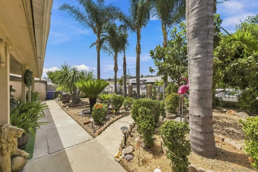 227 Millar El Cajon, CA 92020
